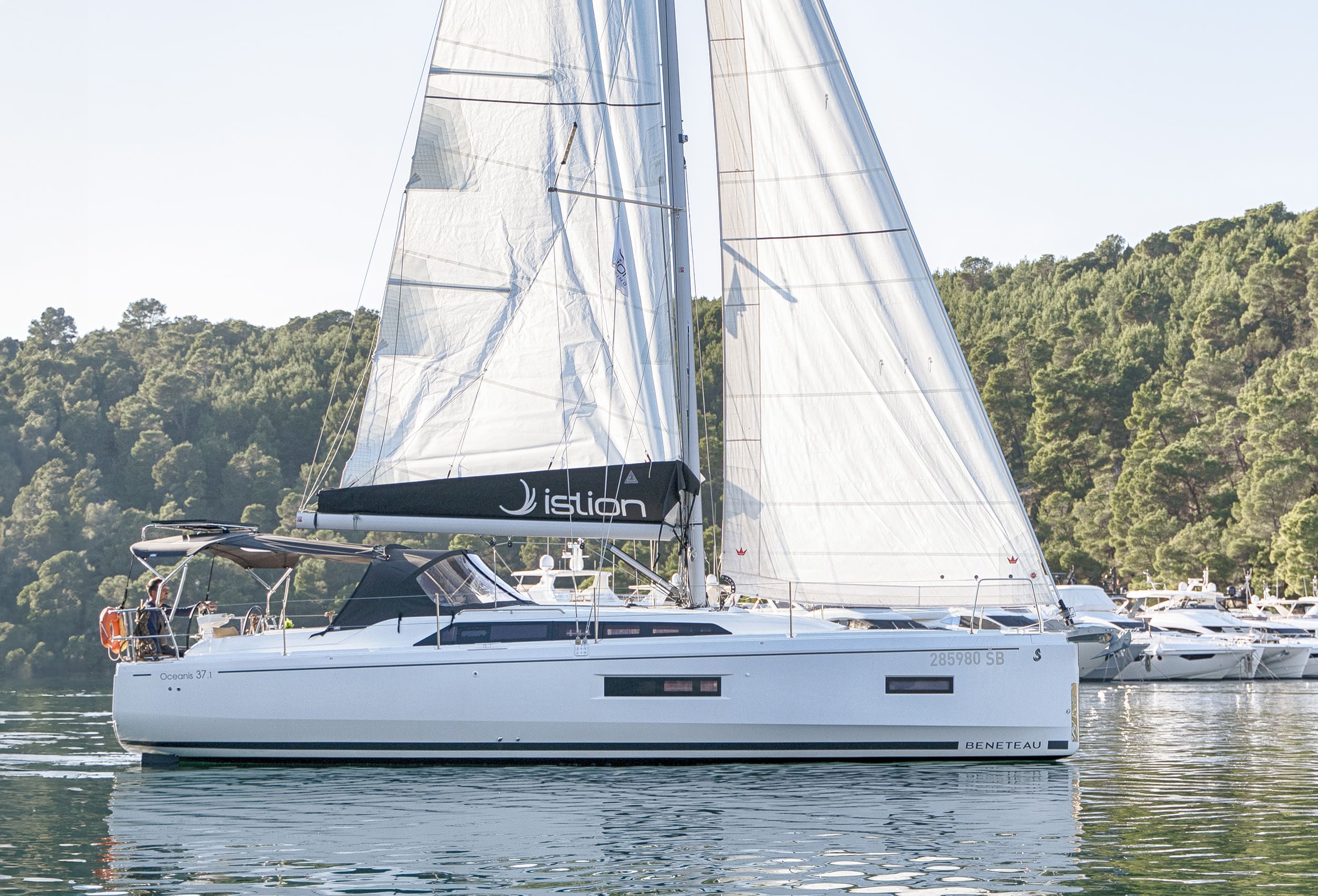 Oceanis 37.1 — photo 1