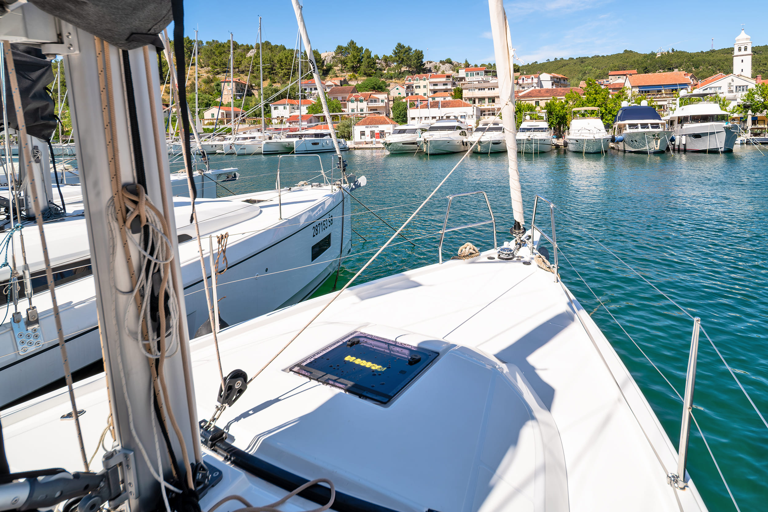 Dufour 37 - 3 cab. — photo 9