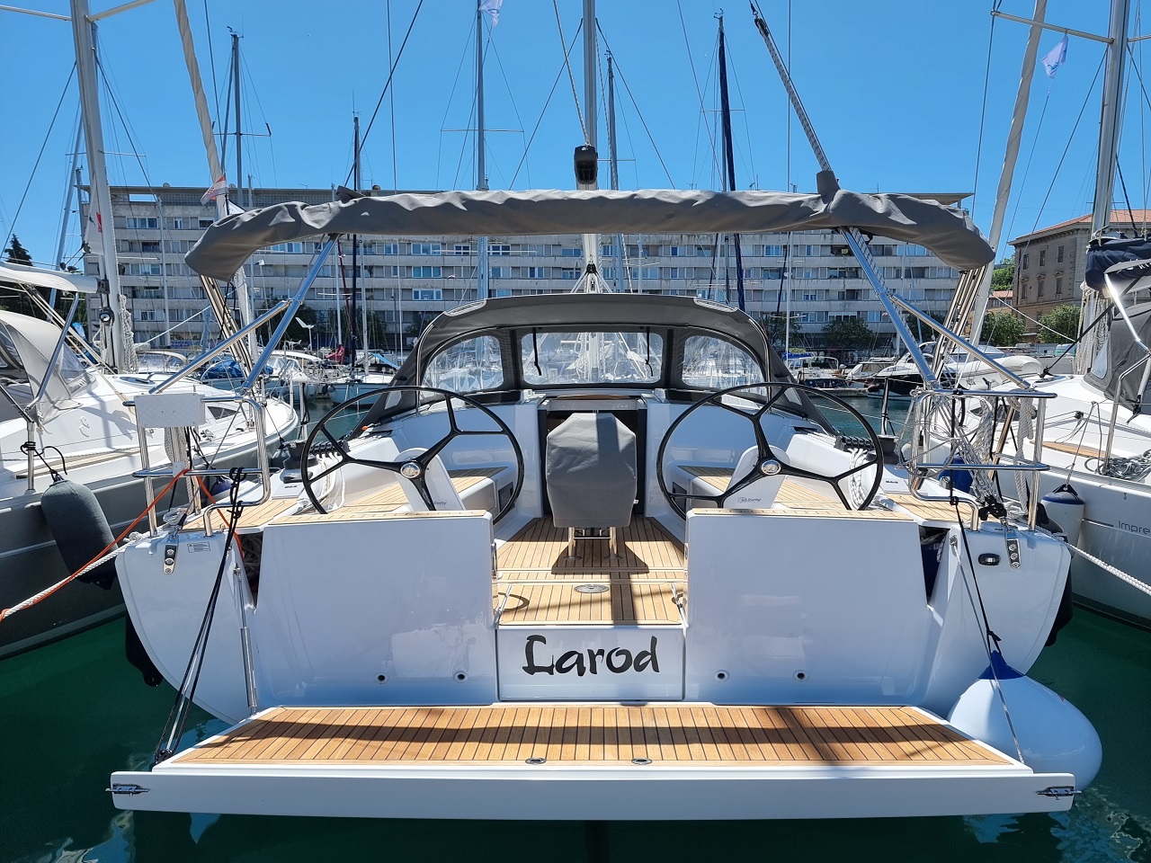 Hanse 348- 3 cab. — photo 3