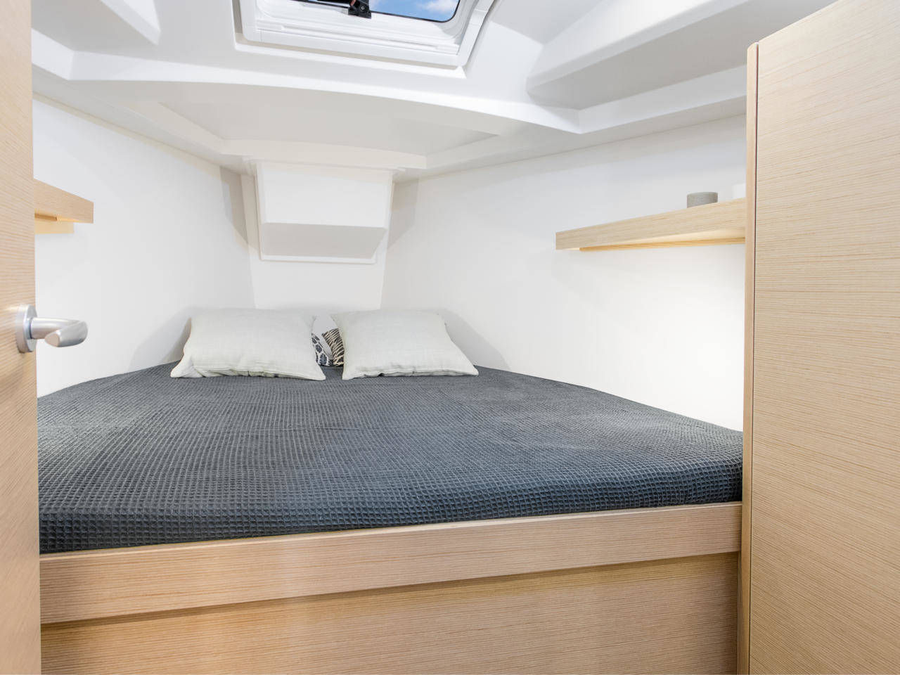 Hanse 348- 3 cab. — photo 12