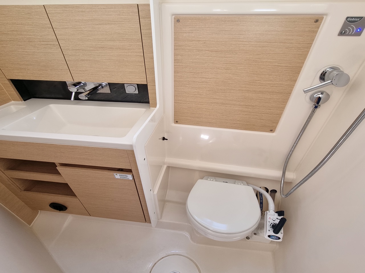 Hanse 348- 3 cab. — photo 16
