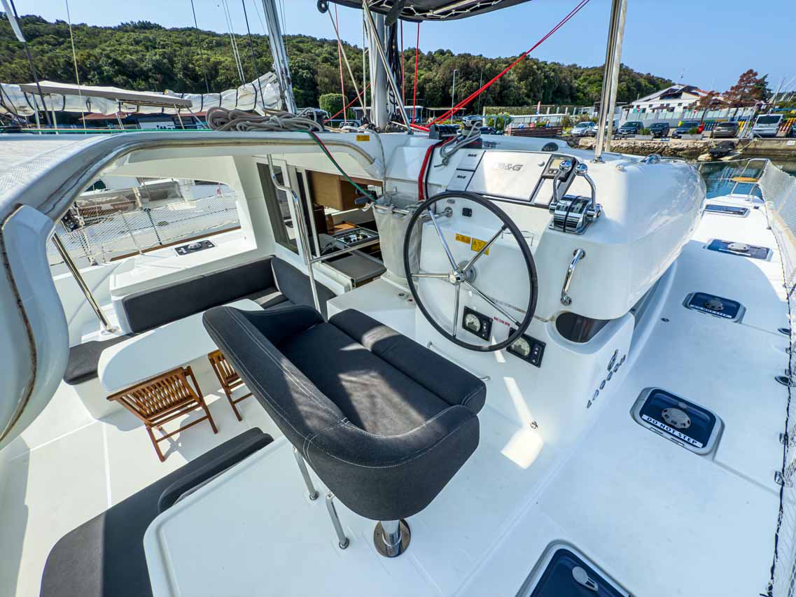 Lagoon 40 - 4 + 2 cab — photo 7