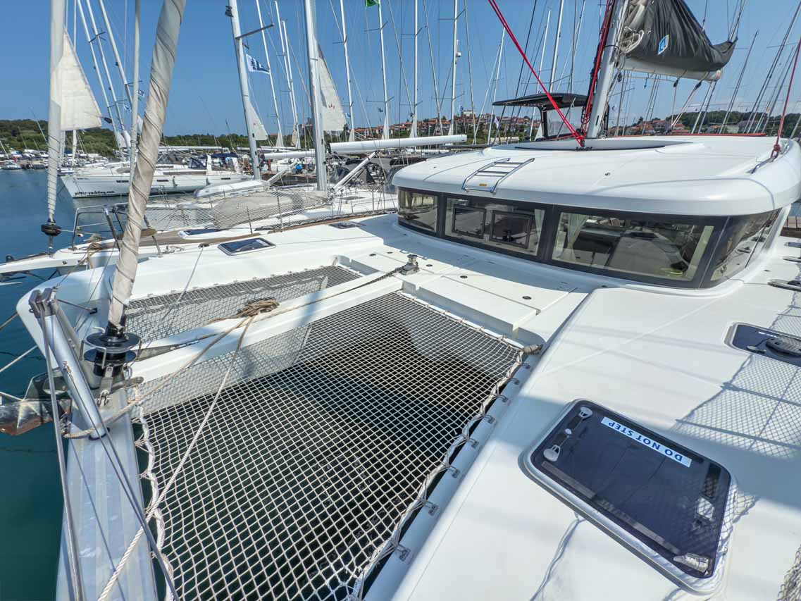 Lagoon 40 - 4 + 2 cab — photo 10