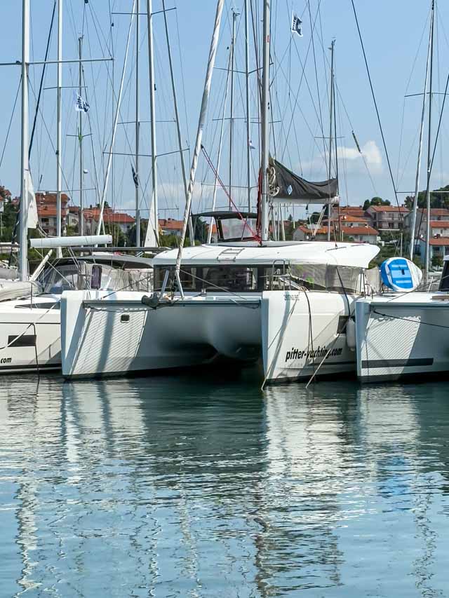 Lagoon 40 - 4 + 2 cab — photo 12