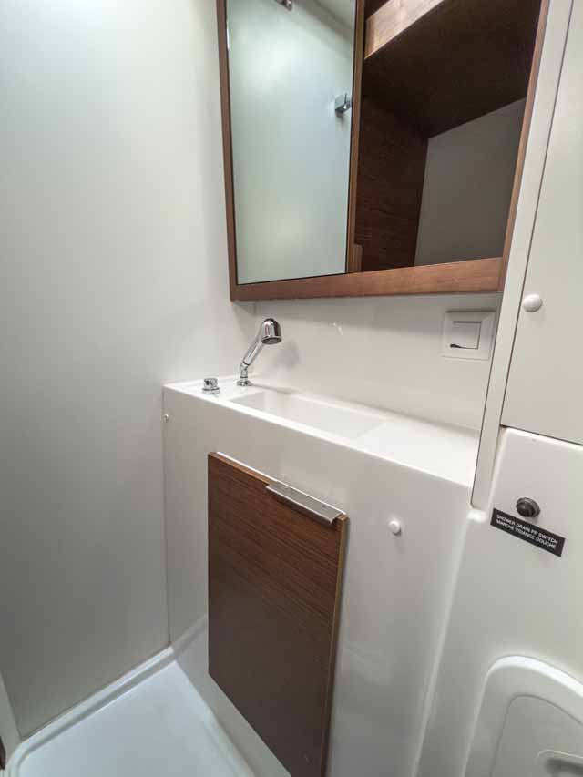 Lagoon 40 - 4 + 2 cab — photo 25
