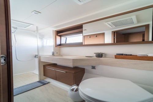 Lagoon 50 - 6 + 2 cab. — photo 8