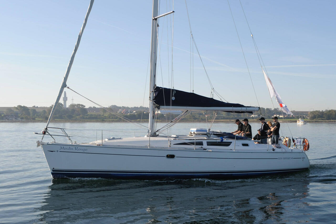 Sun Odyssey 40 — photo 8