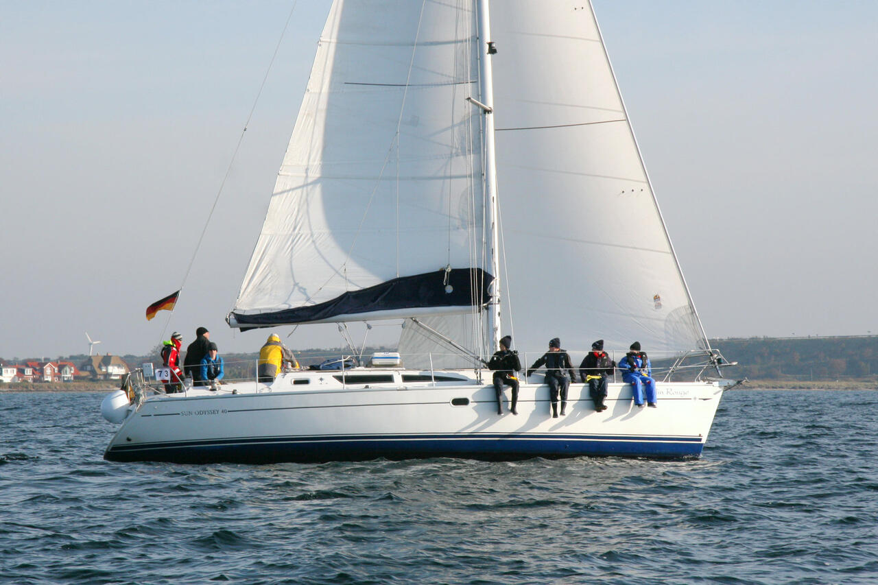 Sun Odyssey 40 — photo 11