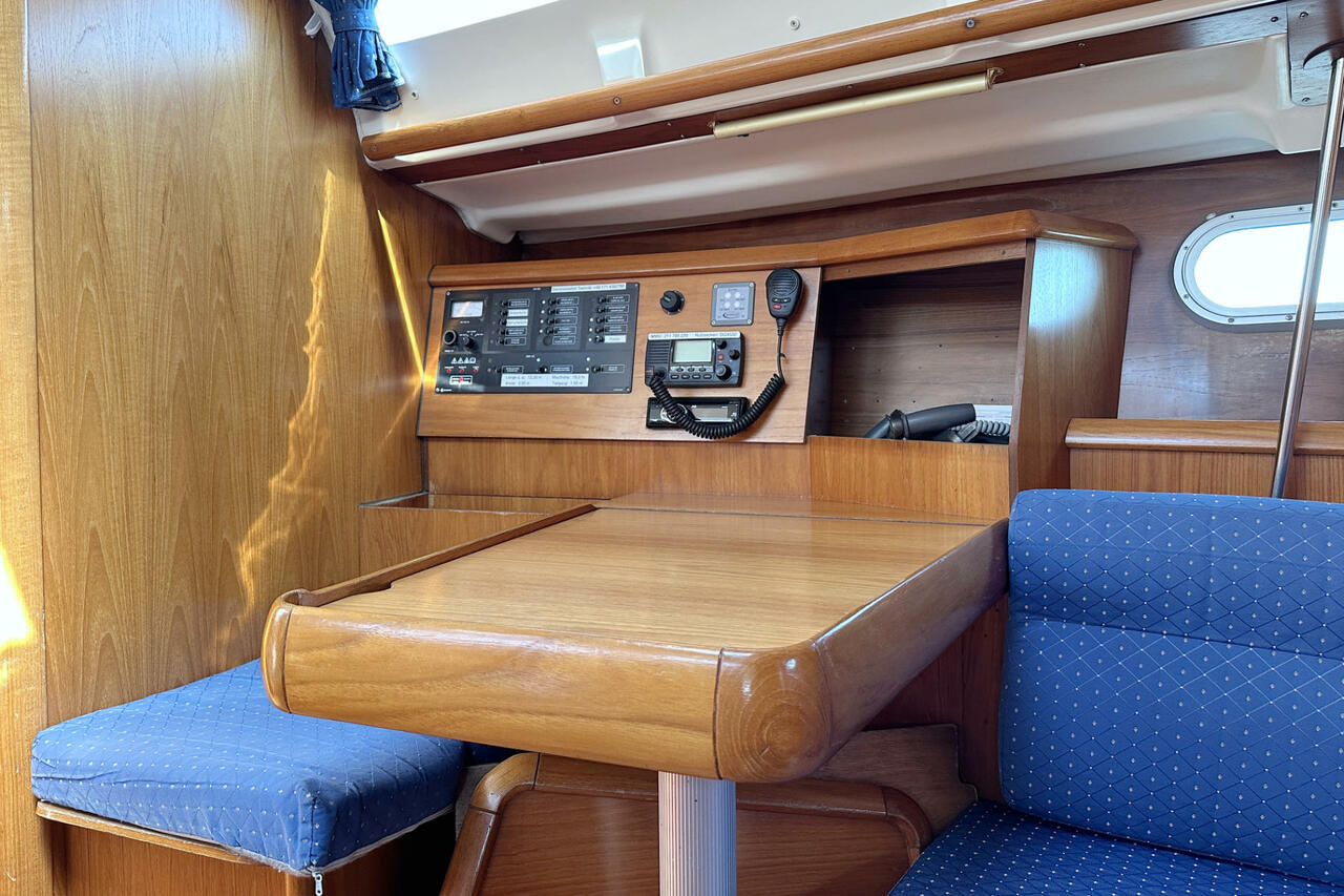 Sun Odyssey 40 — photo 17