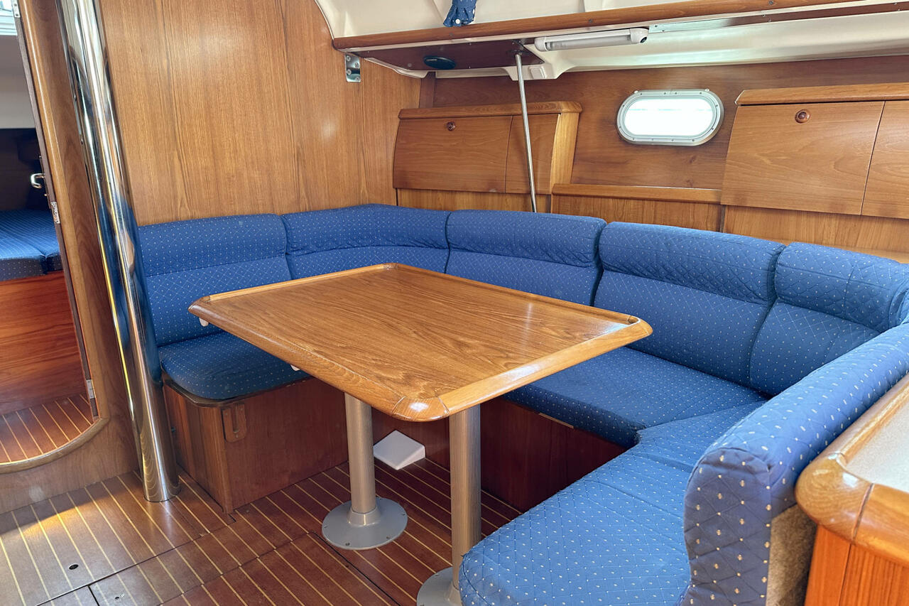 Sun Odyssey 40 — photo 20