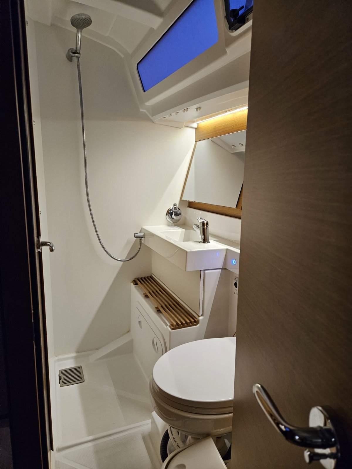 Sun Odyssey 440 - 4 cab. — photo 7