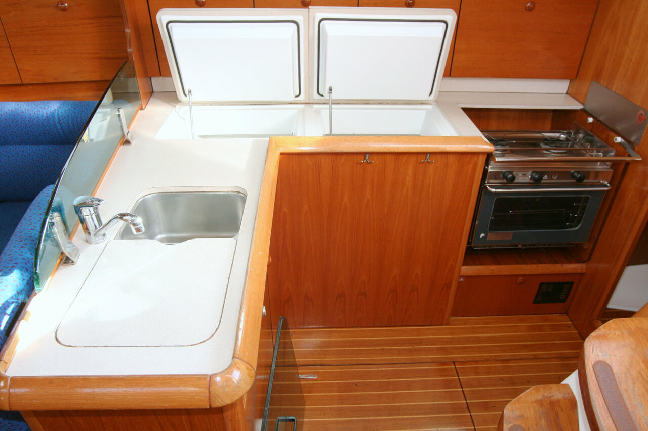 Sun Odyssey 43 — photo 15