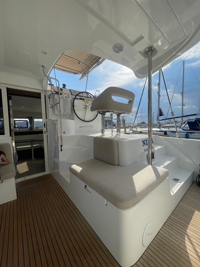 Lagoon 40 - 4 + 2 cab — photo 4