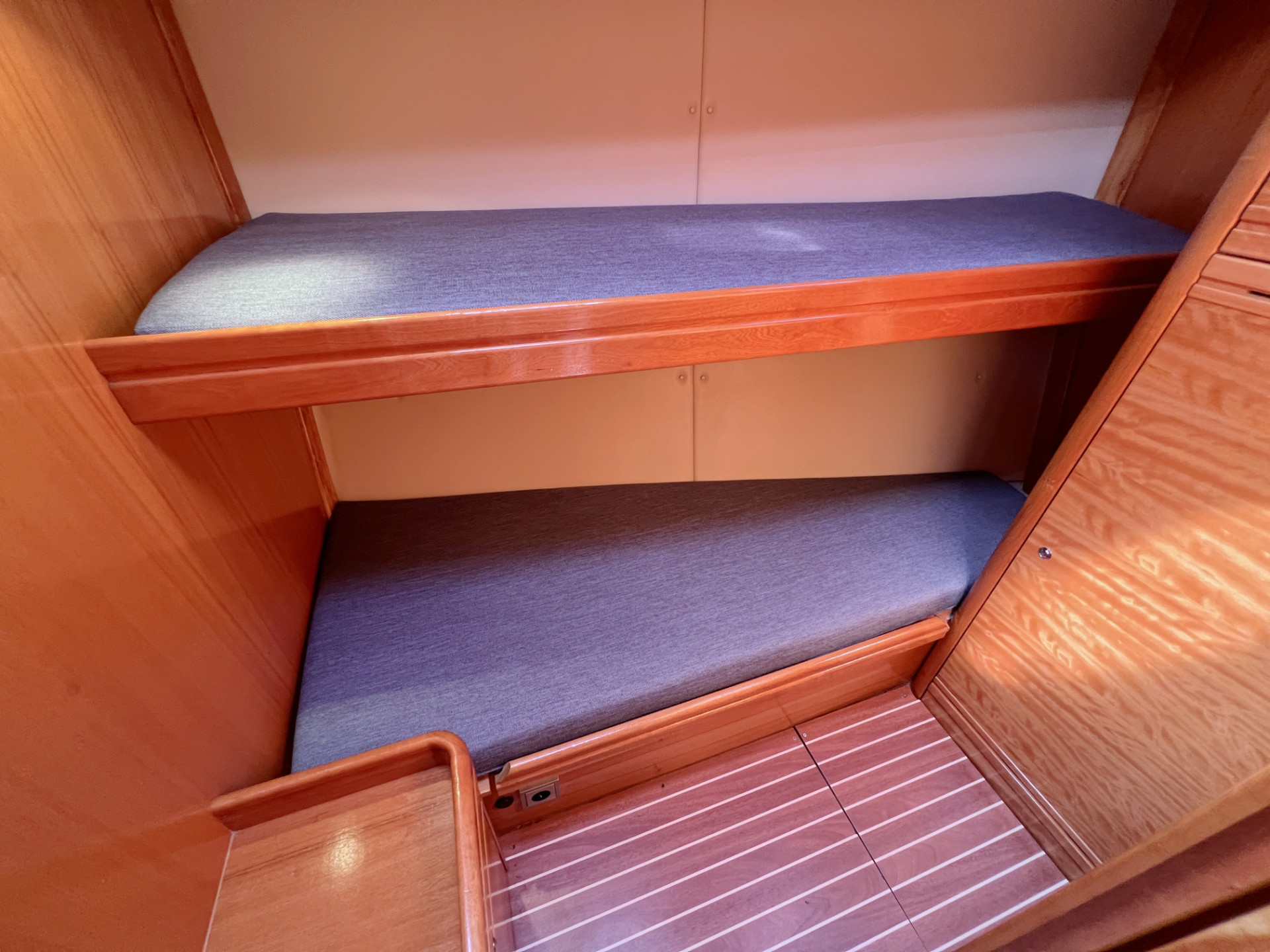 Bavaria 46 Cruiser — photo 18