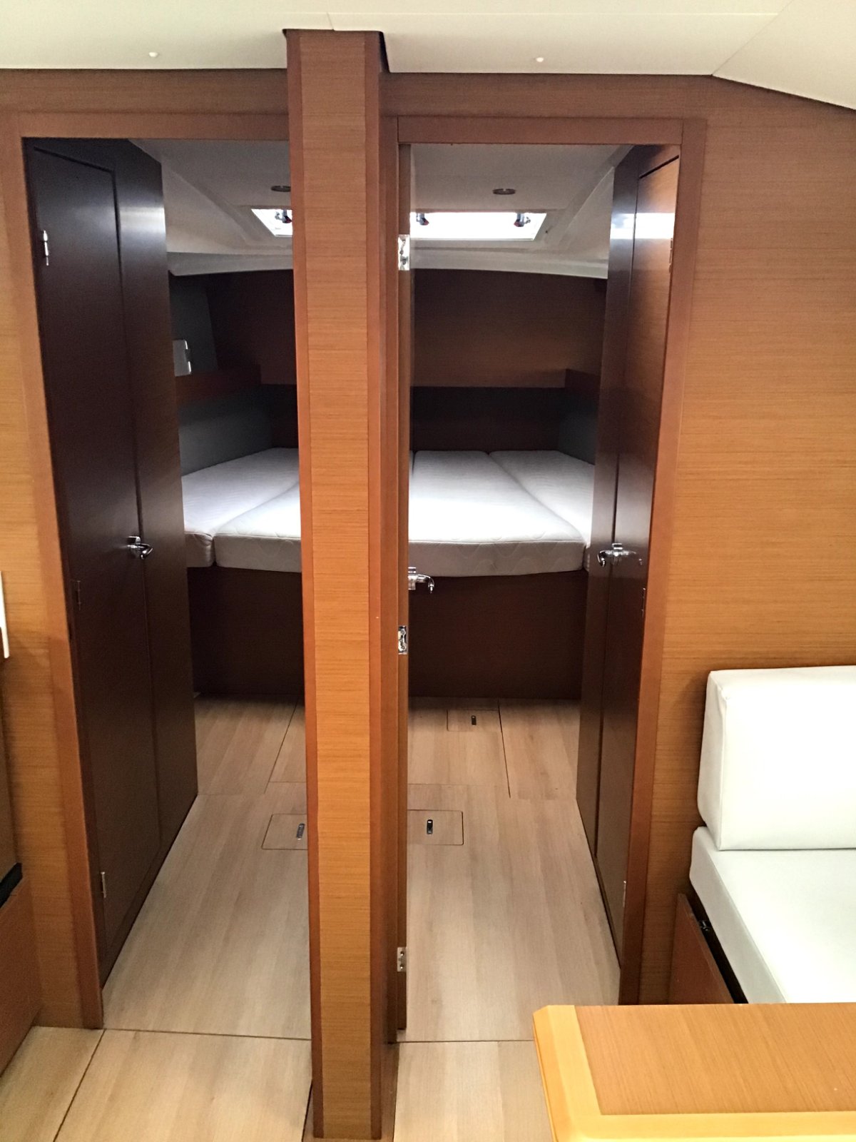 Sun Odyssey 490 - 5 + 1 cab. — photo 9