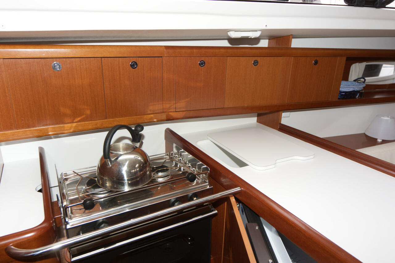 Oceanis 34 — photo 12