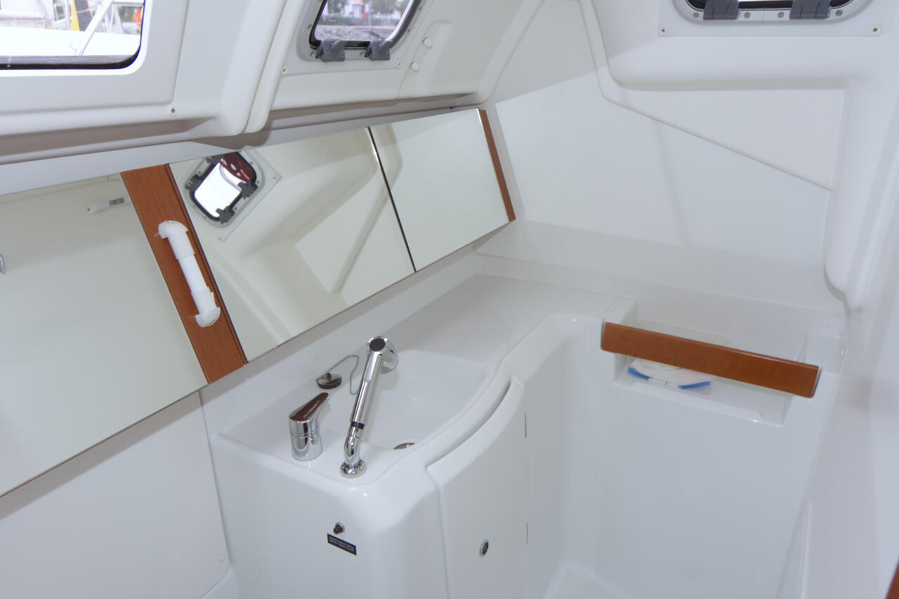 Oceanis 34 — photo 16
