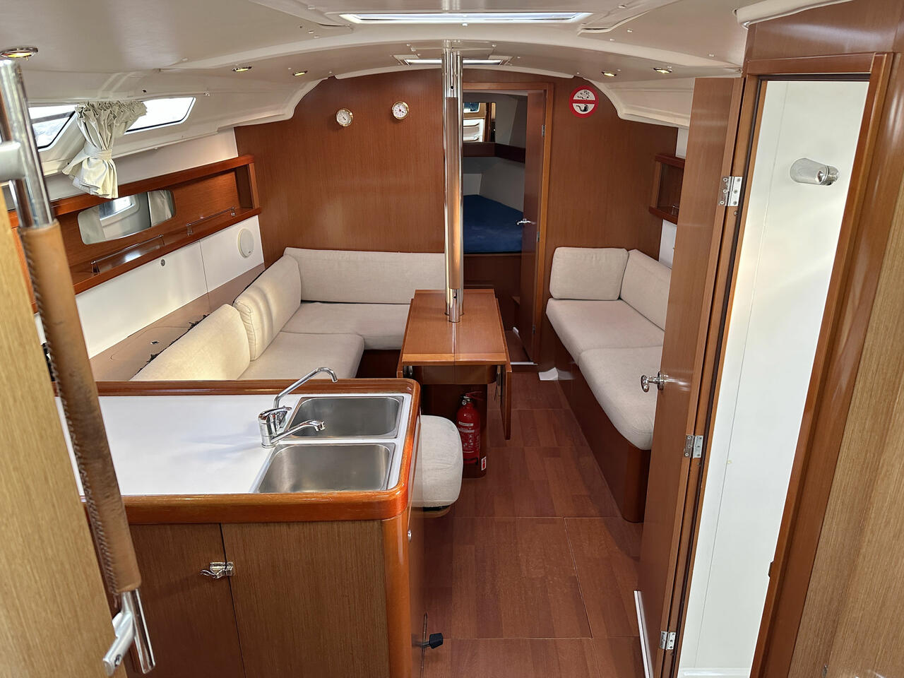 Oceanis 37 — photo 11