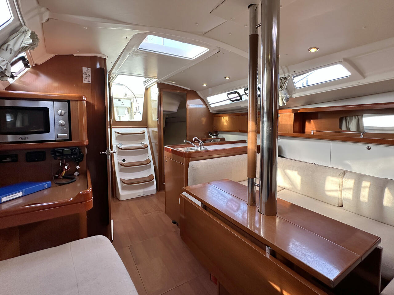 Oceanis 37 — photo 12
