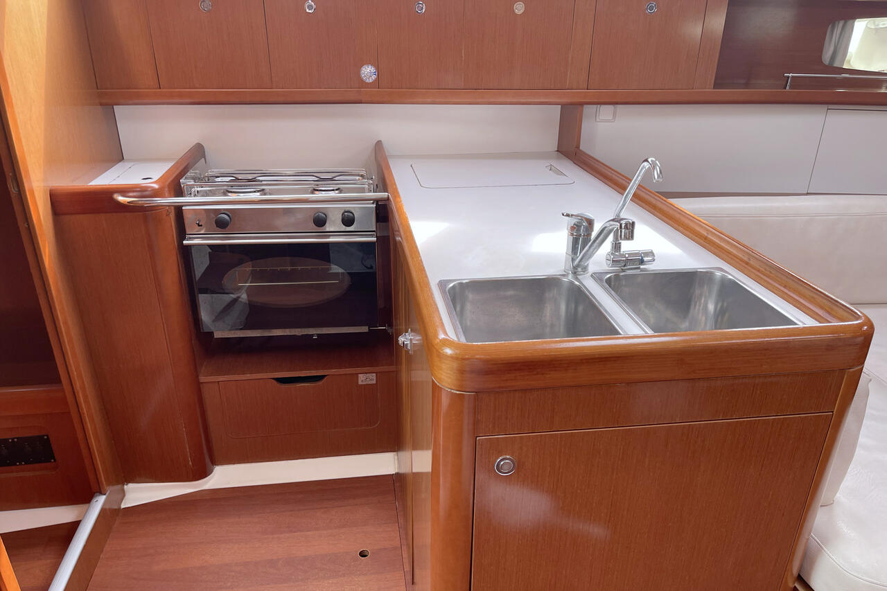 Oceanis 37 — photo 13