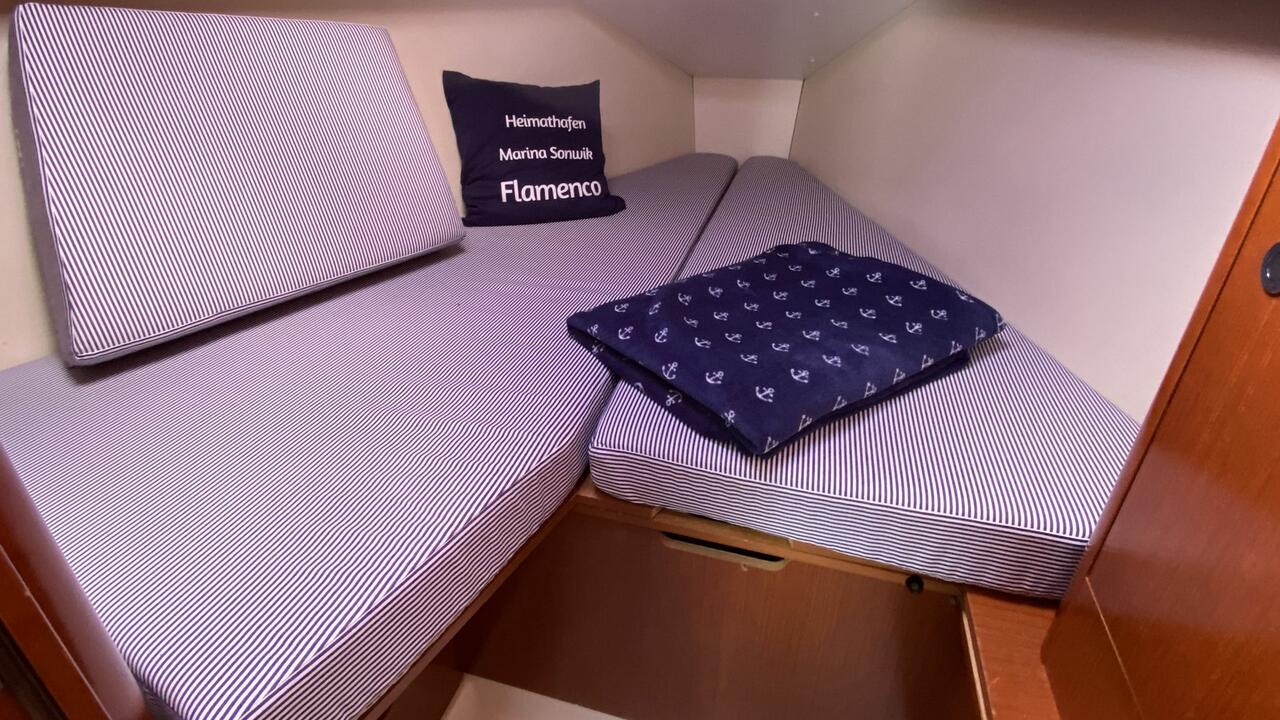 Oceanis 31 — photo 15
