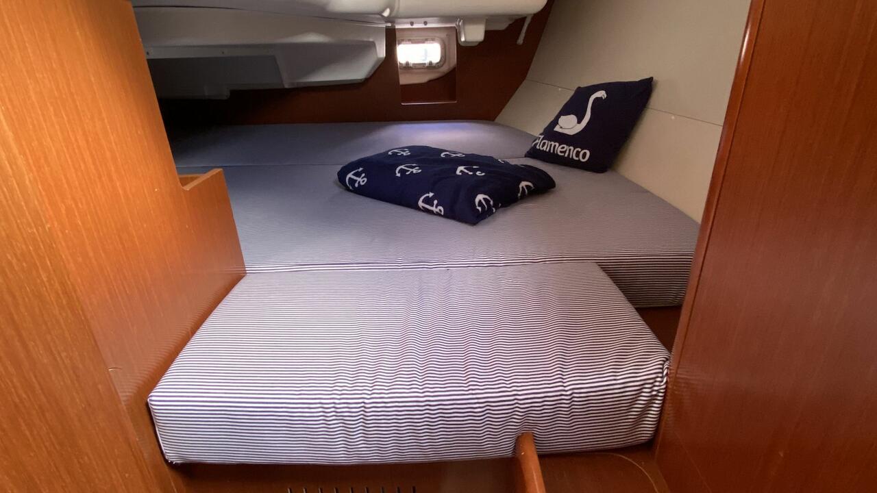 Oceanis 31 — photo 16