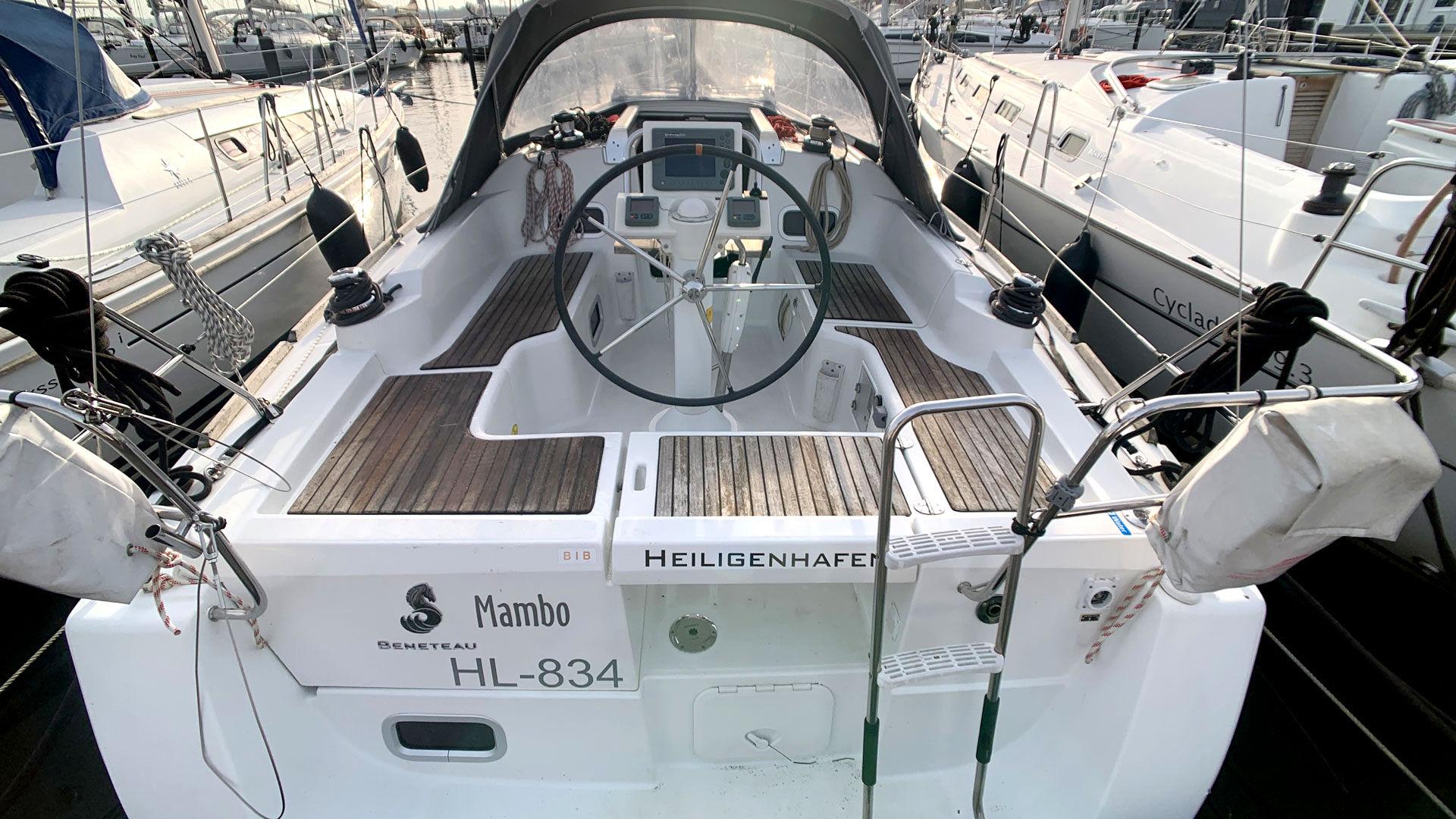 Oceanis 31 — photo 1
