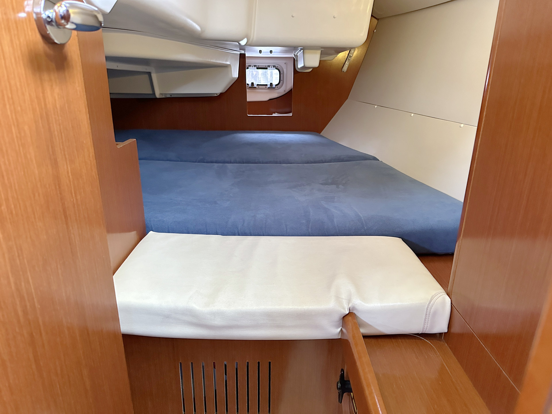 Oceanis 31 — photo 16
