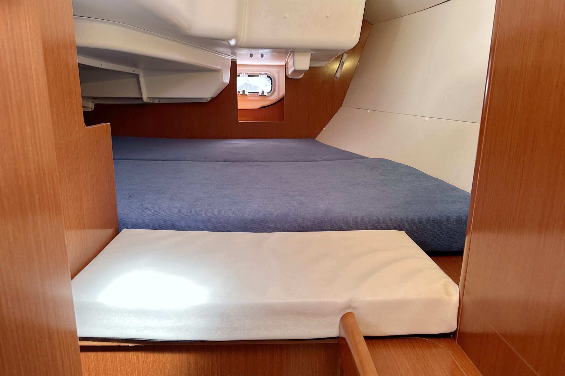 Oceanis 31 — photo 16