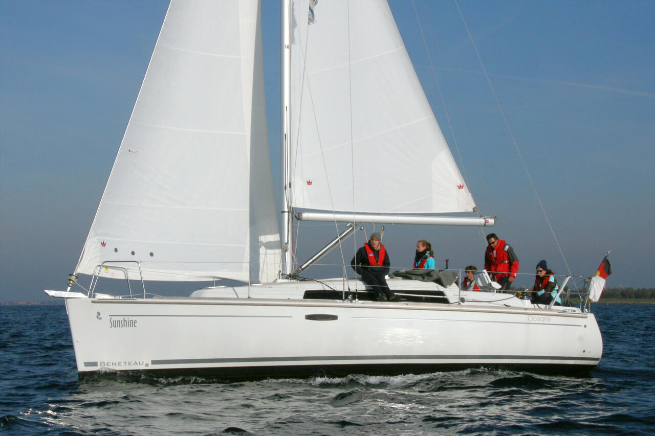 Oceanis 31 — photo 1