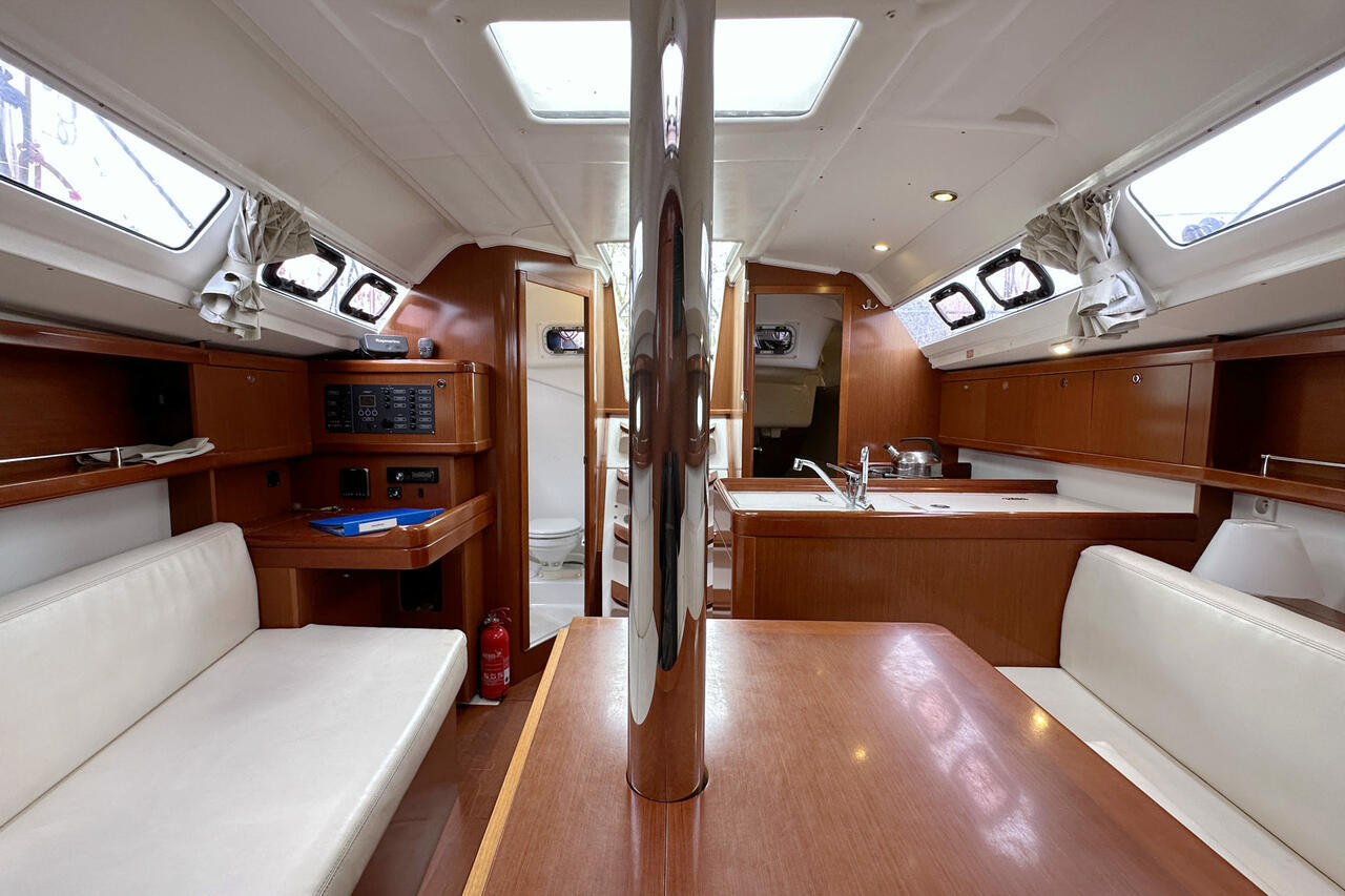 Oceanis 31 — photo 13