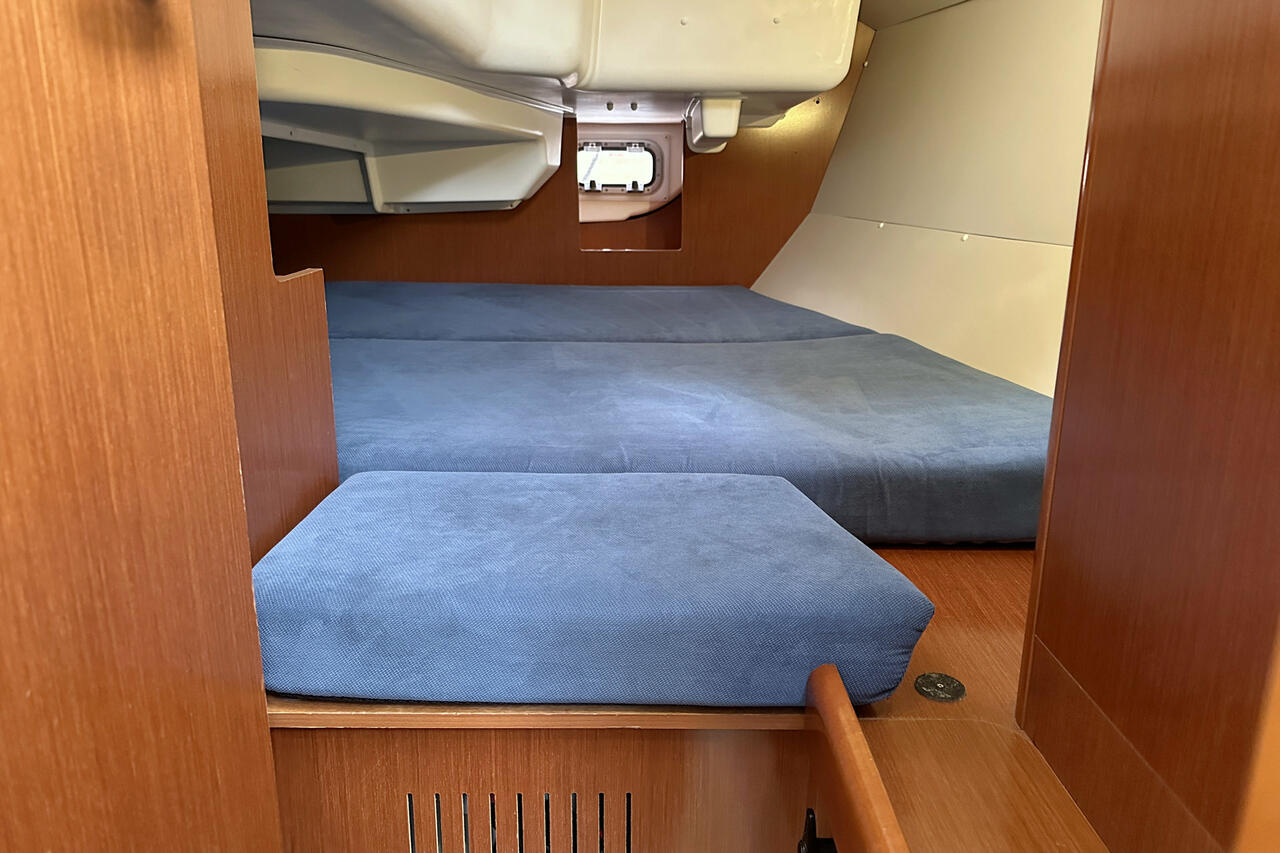 Oceanis 31 — photo 19