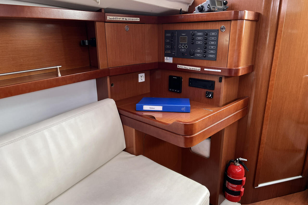 Oceanis 31 — photo 14