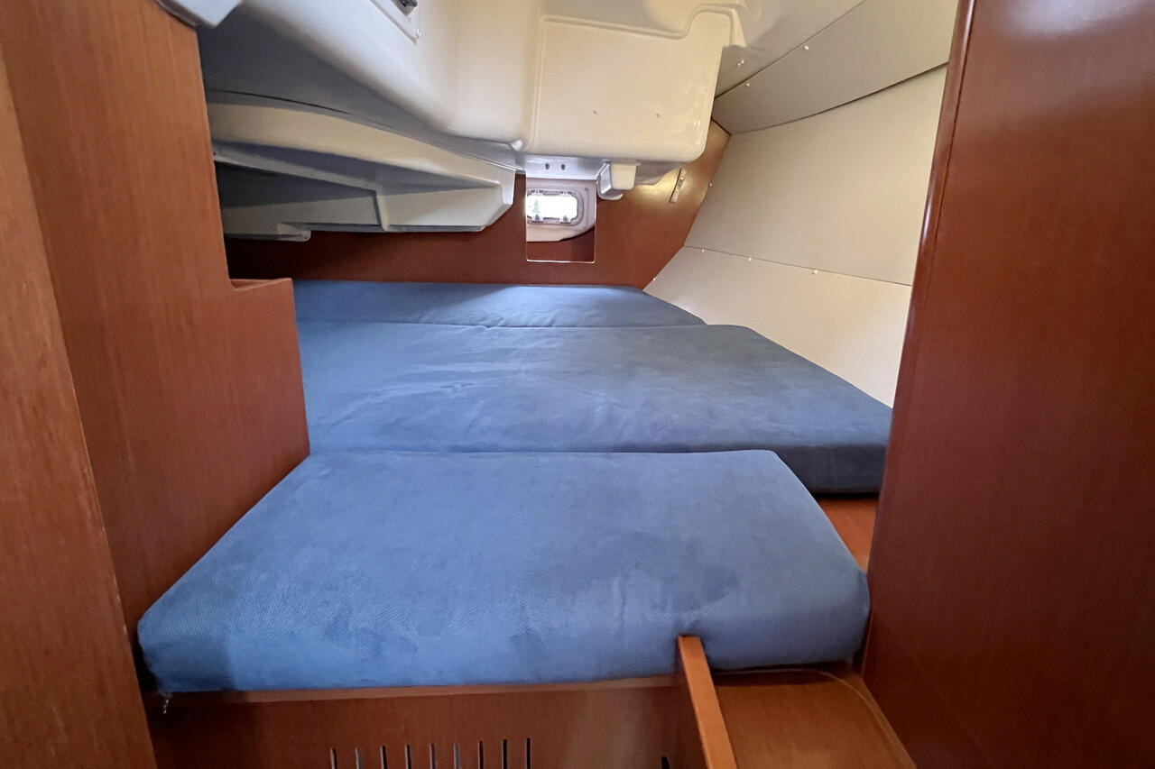 Oceanis 31 — photo 18