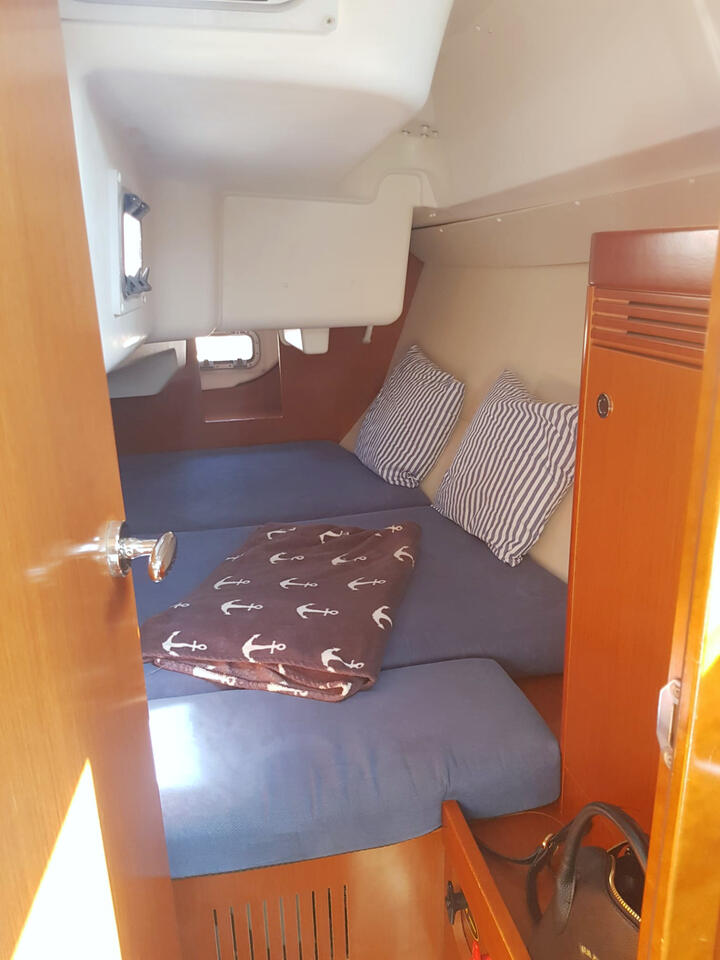 Oceanis 31 — photo 19