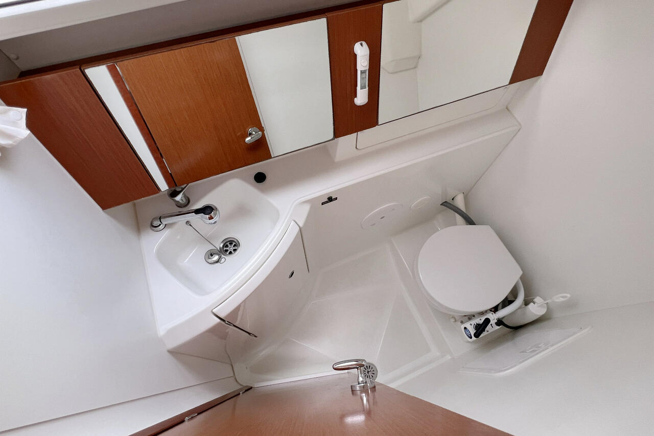 Oceanis 31 — photo 20