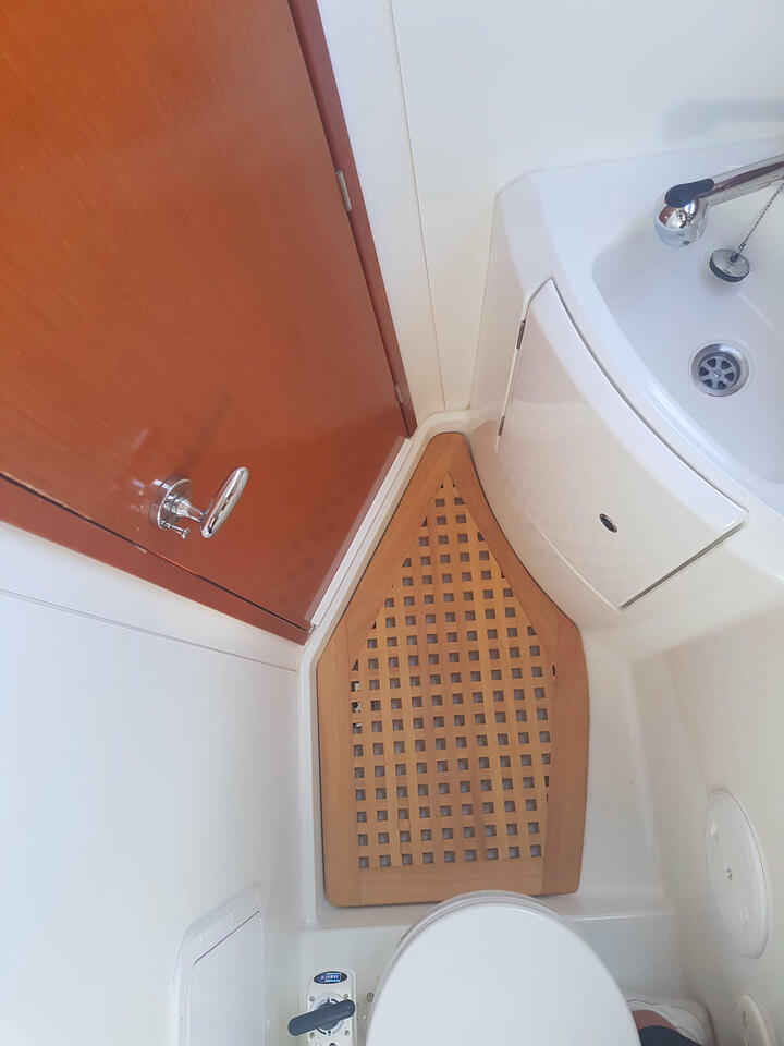 Oceanis 31 — photo 21