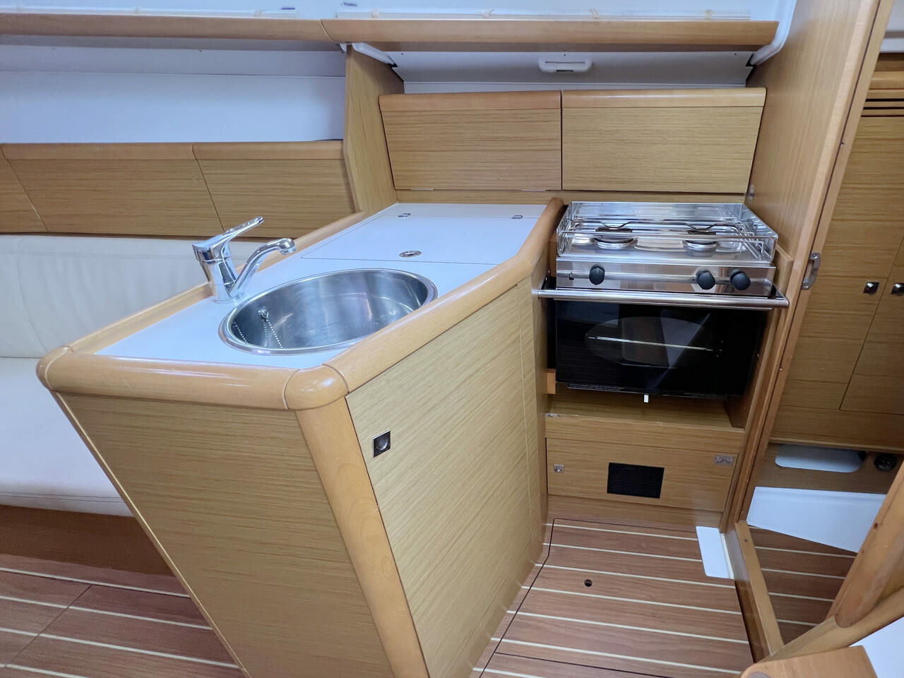 Sun Odyssey 30i — photo 10