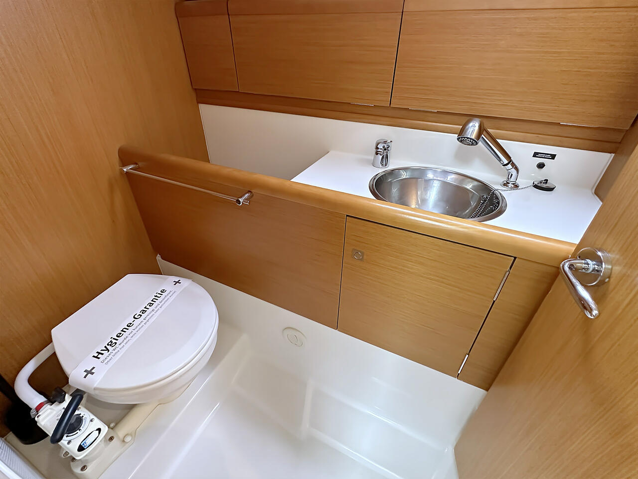Sun Odyssey 30i — photo 17