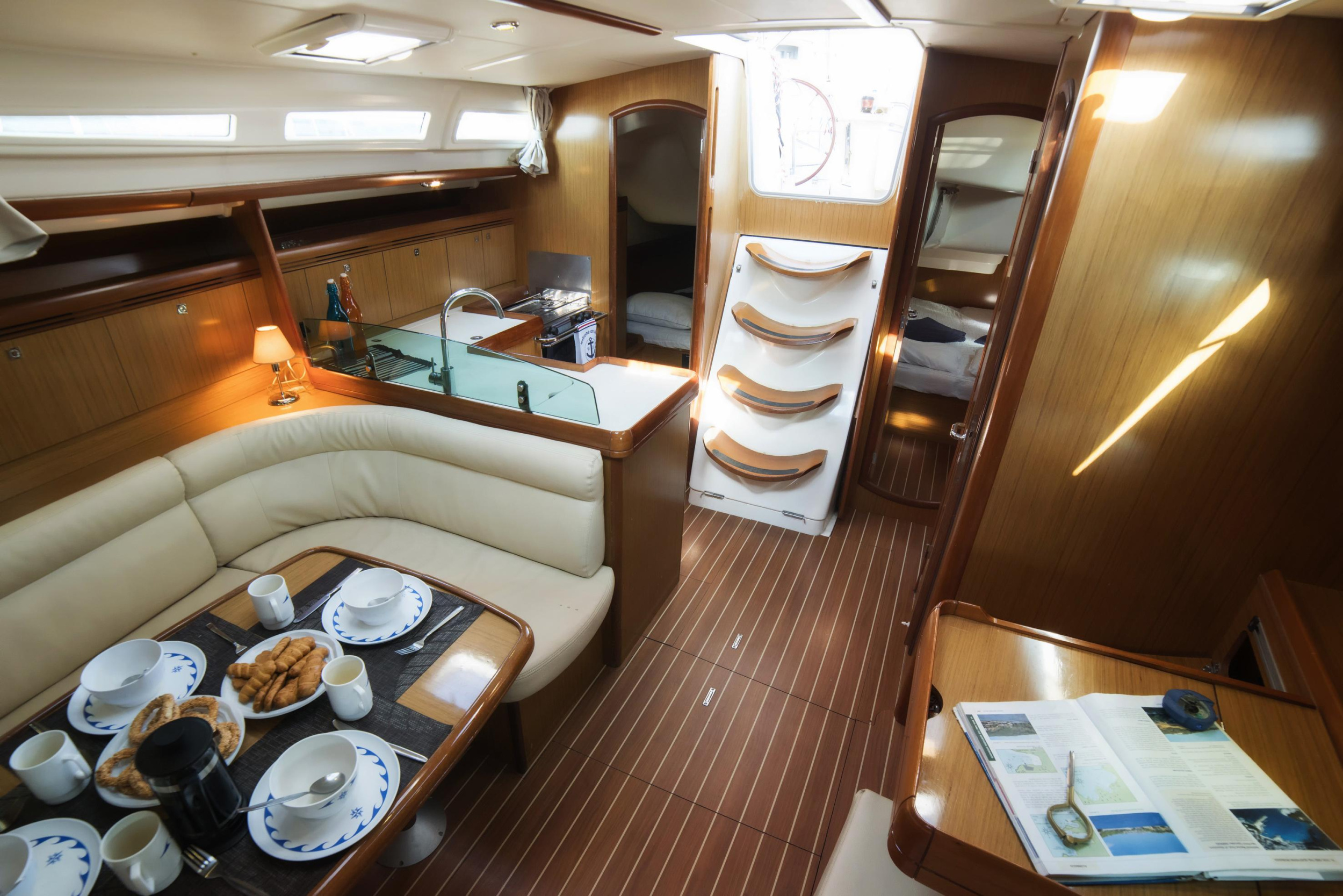 Sun Odyssey 42i — photo 5