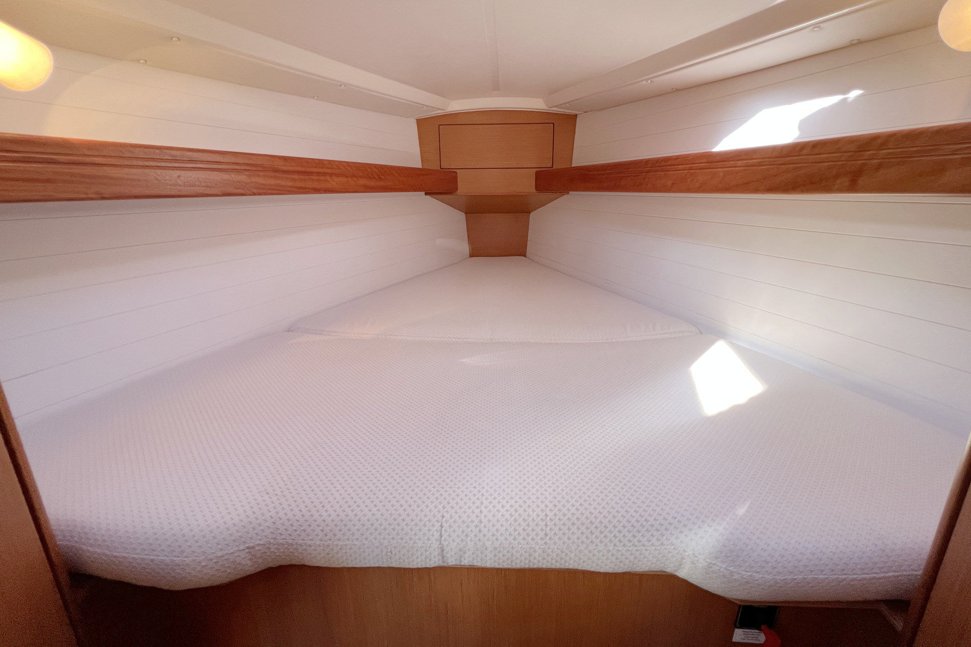 Bavaria Cruiser 33 — photo 17