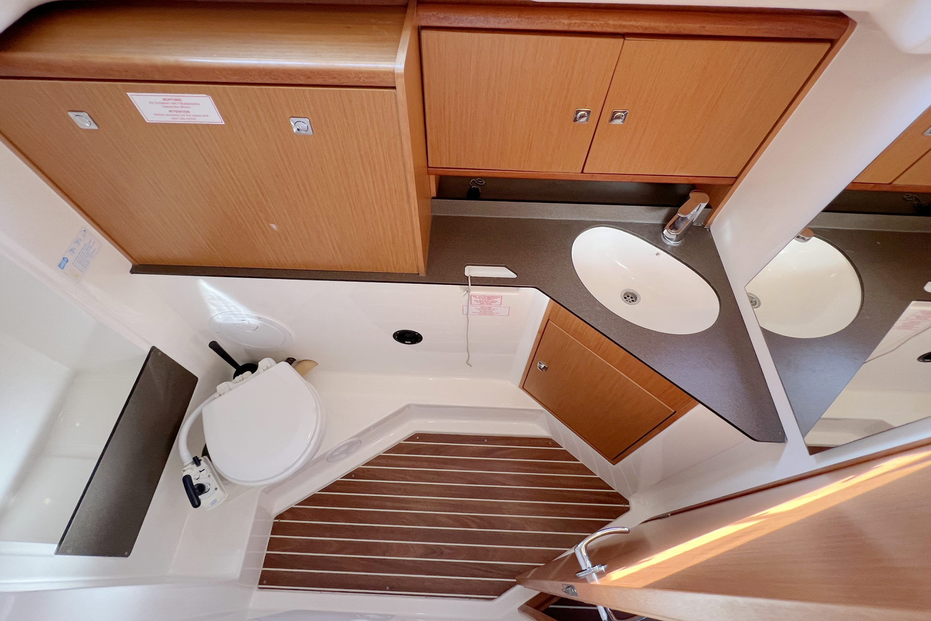 Bavaria Cruiser 33 — photo 19