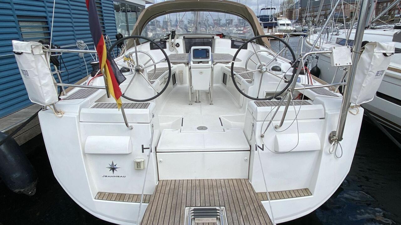 Sun Odyssey 409 — photo 3
