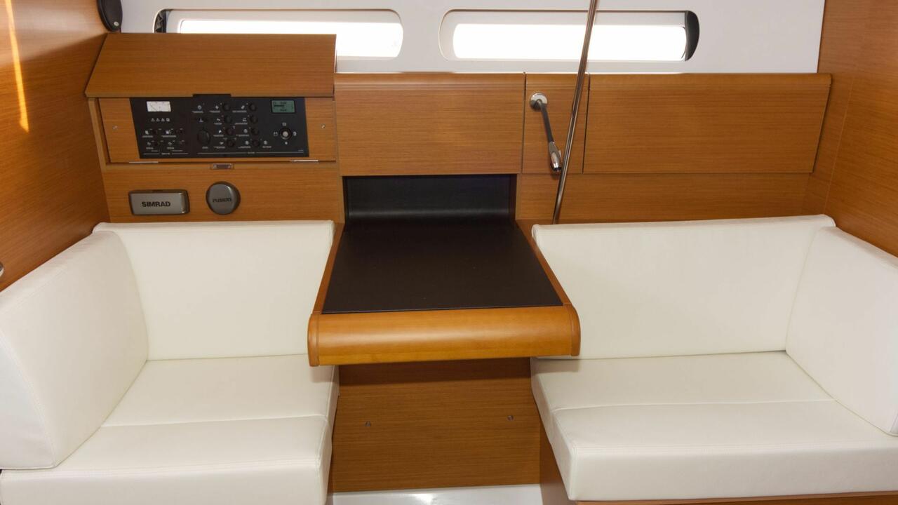 Sun Odyssey 409 — photo 12