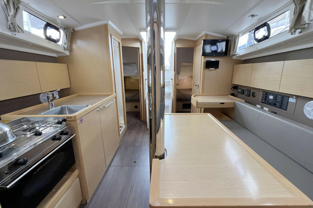 Oceanis 38 - 3 cab. — photo 17
