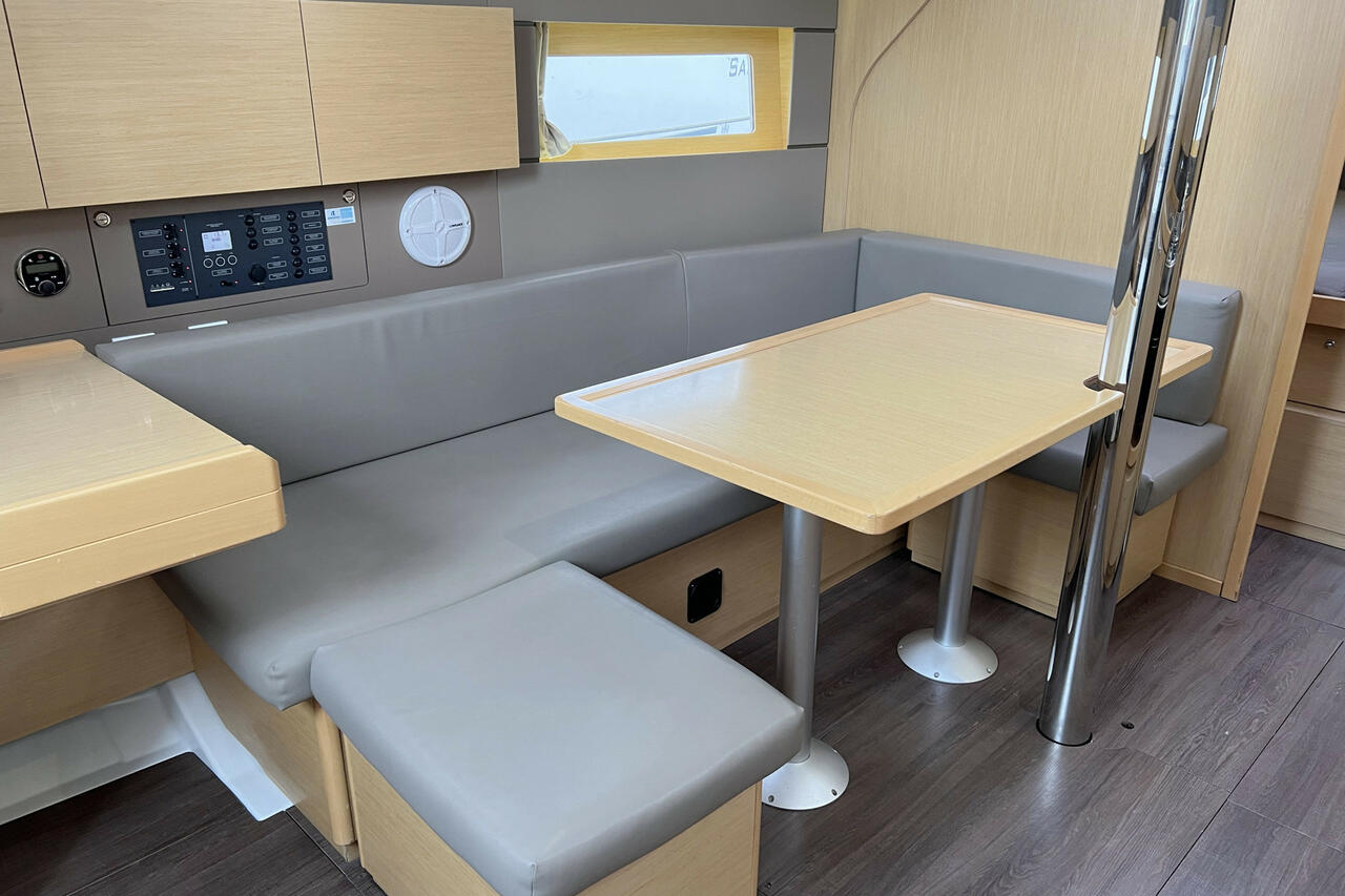 Oceanis 38 - 3 cab. — photo 20