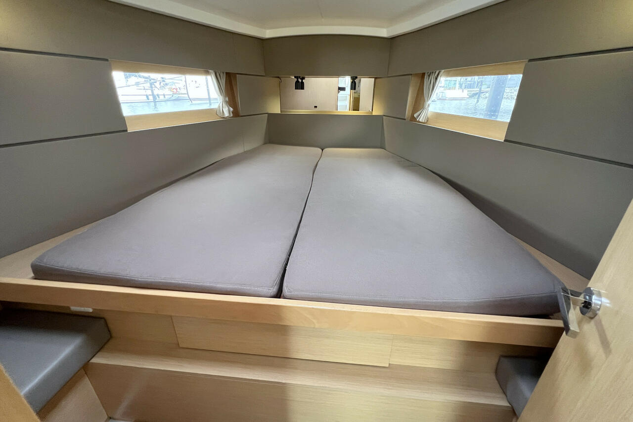 Oceanis 38 - 3 cab. — photo 21