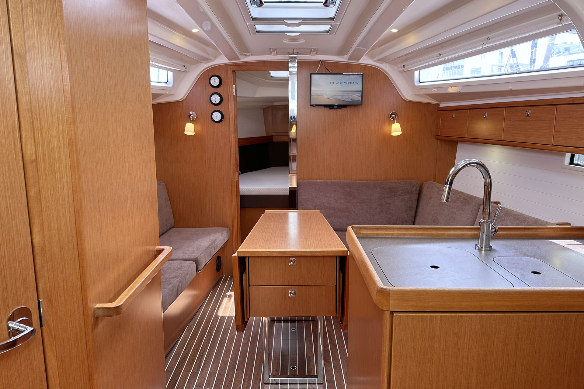 Bavaria Cruiser 37 - 3 cab. — photo 11
