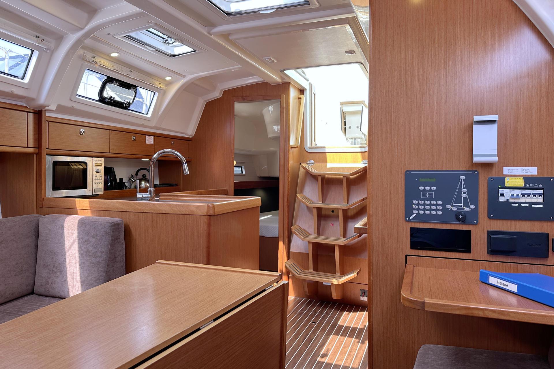 Bavaria Cruiser 37 - 3 cab. — photo 13