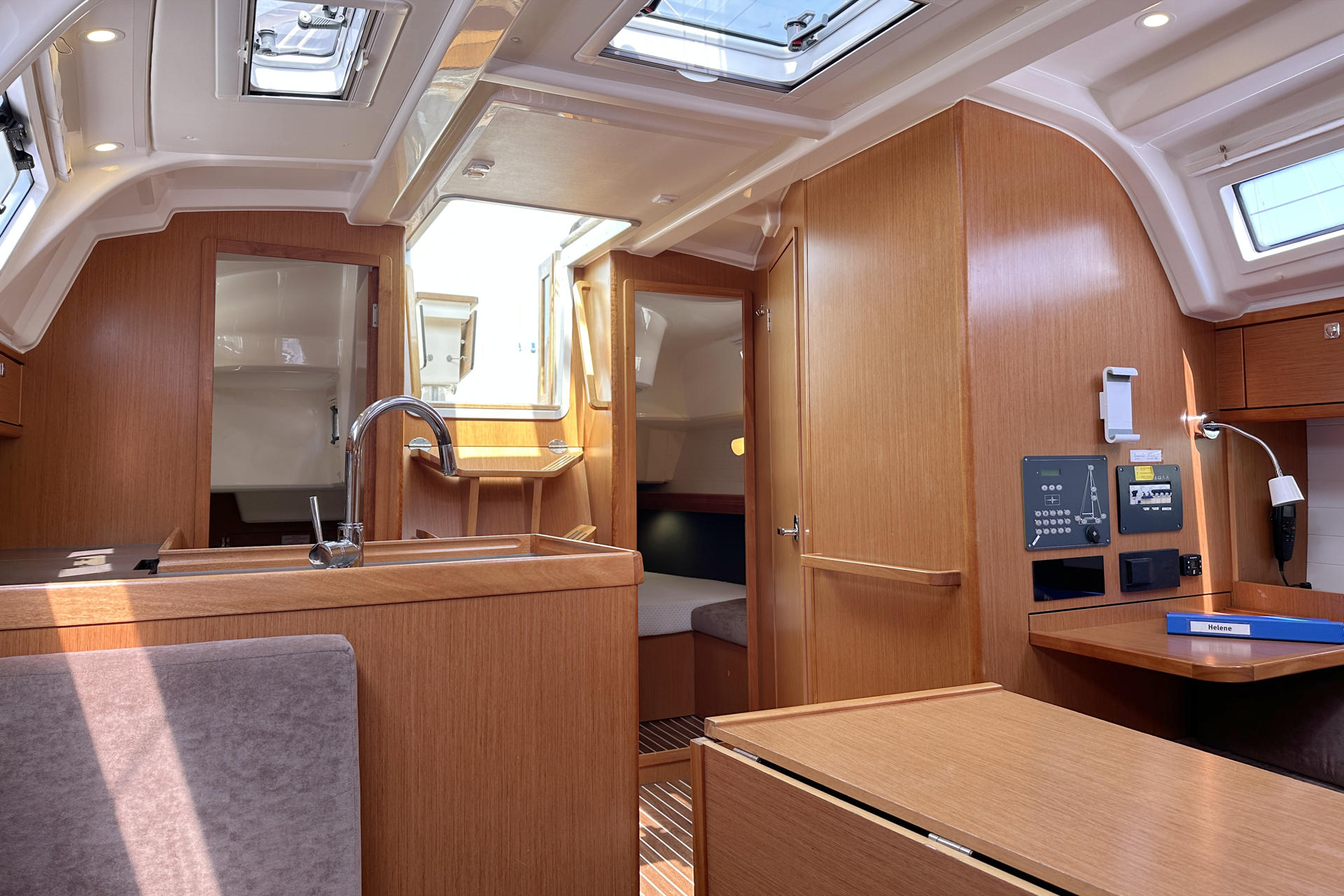 Bavaria Cruiser 37 - 3 cab. — photo 14